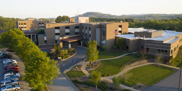 AdventHealth Hendersonville Image
